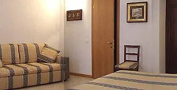 Pensión Casa Cosmo 2*