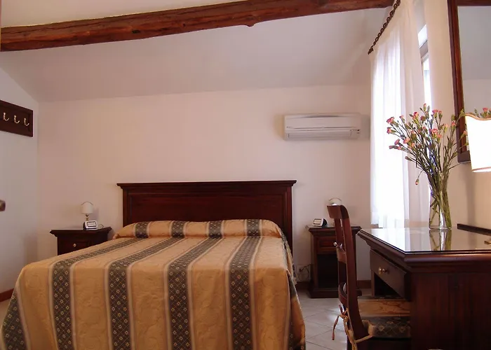 Casa Cosmo Pensión Mirano