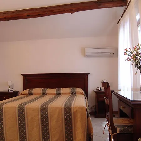 Casa Cosmo Pensión Mirano