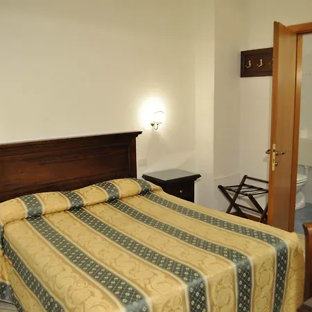 Pensión Casa Cosmo 2*